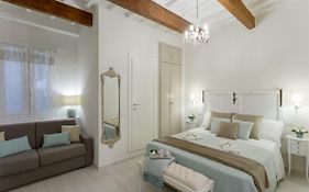 Accademia Gallery Charming Suite